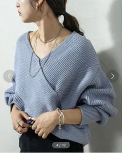 ライトブルー Vネック ニット mystic