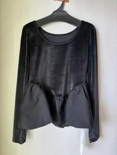 神戸レタスで購入。未使用でタグ付きです。パンツでもスカートでも似合うと思います。