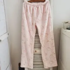 もふもふフリースのキティーちゃんパンツ