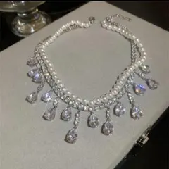 パールとクリスタルのチョーカーネックレス