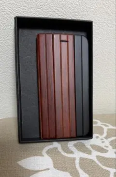 iPhone 6s 対応　ケース　木製　手帳型　未使用　難あり　フリップケース