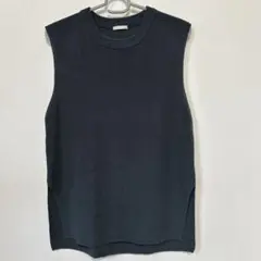GU ニットベスト　Sサイズ