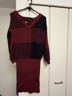 セシルマクビー　ニットVネックワンピース　M レッド