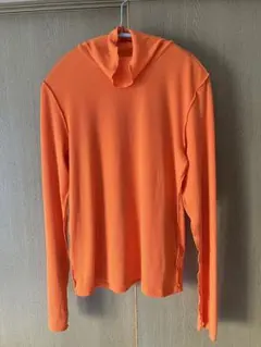 【GU】 フリルリブタートルネック