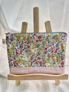 花柄パッチワークポーチ