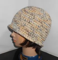 ベージュ／段染め・クラッシャーバケットハット・男女兼用・ハンドメイド手編
