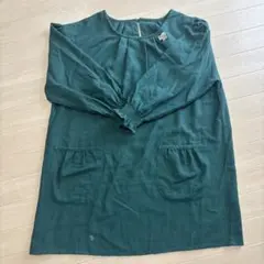 緑色エプロン ポケット付き 長袖　保育士　すてきな先生