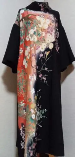 黒留袖リメクワンピース　エレガント 選べる 帯ベルト付き　(金糸銀糸&金糸刺繍)