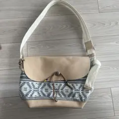 エスニック風ショルダーバッグ