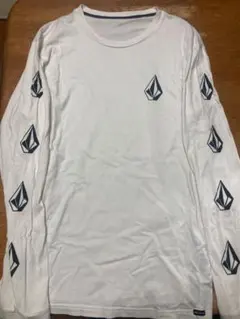 長袖　Tシャツ