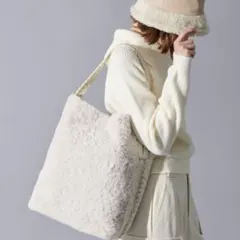 極美品 ADD CULUMN フェイクファー TURN ショルダーバッグ - メルカリ
