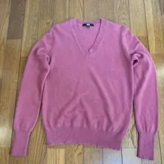 ユニクロカシミヤ100%上品なピンクVネック長袖セーターs
