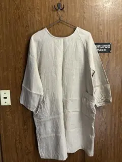 ベージュ 五分袖 ボタン付き シャツ　リネン