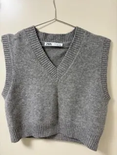 ZARA グレー Vネック ニットベスト