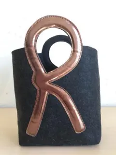 お値下げしました‼︎ロベルタディカメリーノ フェルト ミニバッグ