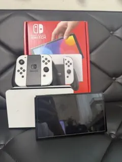【美品】Nintendo Switch（有機ELモデル）　キャリングケース付