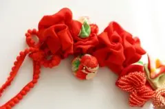 七五三　ヘッドドレス髪飾り　アンティーク　着物リメイク　ハーフ成人　赤 753