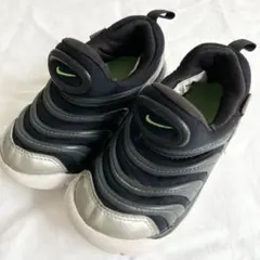 NIKE ダイナモフリー　ブラック　シルバー　スニーカー　15センチ　スリッポン