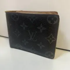 LOUIS VUITTON ヴィトン　モノグラム　三つ折り財布　二つ折り財布のサムネイル