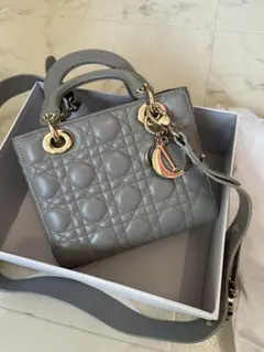 ブルー　キルティング ハンドバッグ