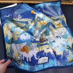 雲と動物イラストのシルク100%スカーフ　絹製バンダナ　約 53cm 上品高級感