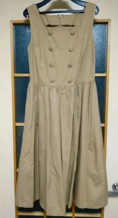 【F.i.n.t】トレンチ風ジャンパースカート　ベージュ