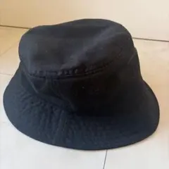 ブラック バケットハット サイズタグ付き