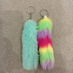 未使用品チャームレインボー2個セット ファーキーホルダー