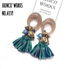 ＼SALE／タッセルピアス ベージュ 緑 ネイビー 大ぶり【イヤリングへ変更可】