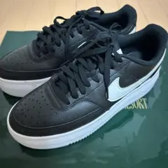 NIKE スニーカー