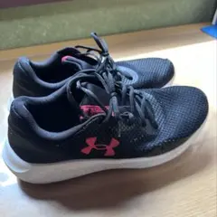 UNDER ARMOUR スニーカー 28.5cm