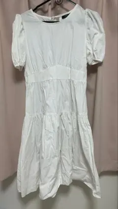 BASEMENT online ホワイト 半袖 パフスリーブ ワンピース