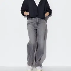 ユニクロ ワイド ストレート ジーンズ グレー デニム パンツ 24