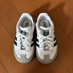 adidas Samba キッズシューズ ホワイト/グレー/ブラック