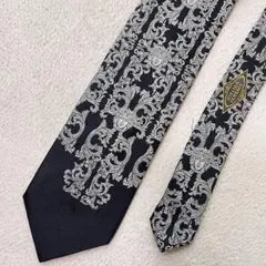 美品 ジャンニヴェルサーチ ネクタイ メデューサ シルクバロック柄