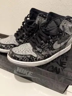 NIKE エアジョーダン1 リベリオネア