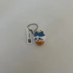 くら寿司　ビッくらポン　ハチワレ　ちいかわストラップ