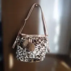 ヒョウ柄ファーショルダーバッグ