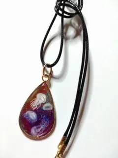 レジンアート、雫型クラゲ合皮ペンダント②