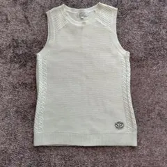 ケーブル編みニットベスト Mサイズ アイボリー