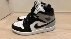 Air Jordan 1 ホワイト/ブラック/グレー ハイカットスニーカー