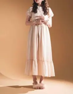 BUBBLES BOUTIQUE クラシカルティアードワンピースのサムネイル