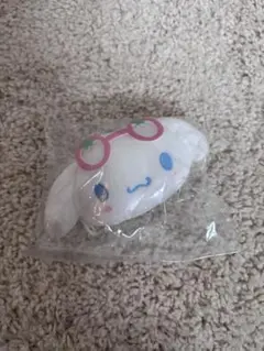 シナモンロール　マイメロ　キーホルダー　ガチャガチャ