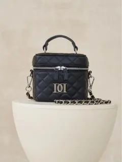 ダーリッチ Darich 【シルバーパーツ】キルティングスクエアミニバッグ 黒