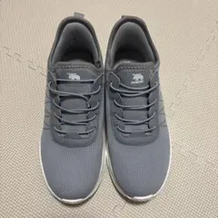 【美品】moz 軽量　スニーカー