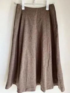 モナ様　ユニクロ　ウールブレンドジャージーボリュームスカート　Mサイズ