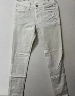 期間限定特別価格　UNIQLO JEANS 　ウルトラストレッチテーパードパンツ