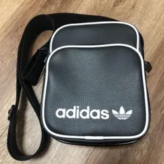 adidas ショルダーバッグのサムネイル
