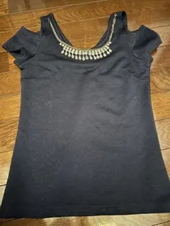 CECIL McBEE Mサイズ 黒オフショルダー半袖　アクセサリー付き