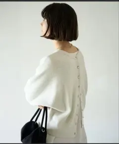 ふわふわニット 2WAY パールボタンカーディガン